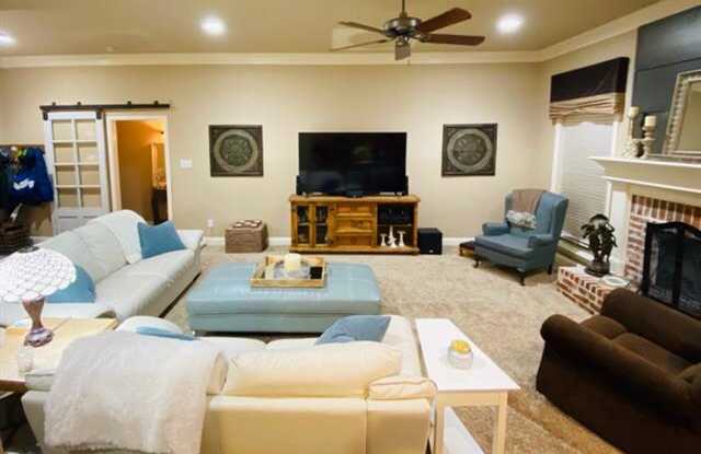 1107 Brook Arbor Drive Gallery 3