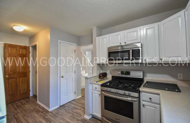 2-Bedroom Townhome with Attached Garage + Finished Walkout Basement | $1,595 Gallery 4