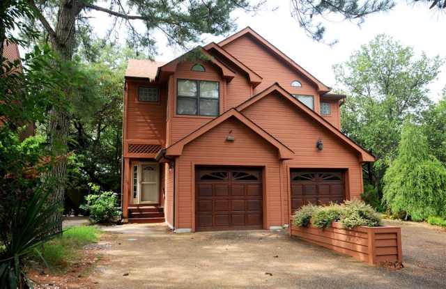 Recently updated three bedroom, two story condo located just blocks from the Chesapeake Bay! photos photos