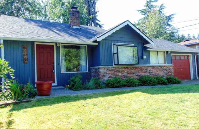 14109 75th Ave NE - 14109 75th Avenue Northeast, Kirkland, WA 98034