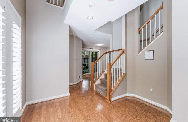 11485 WATERHAVEN Court Gallery 4