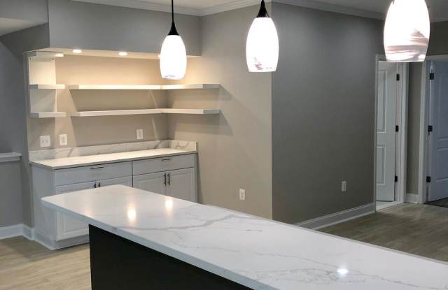 9221 CLEMENTINE COURT Gallery 3