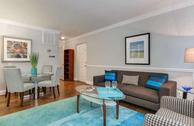 Spacious and sunlit 1BR/1BA condo located in the heart of Logan Circle! - 1201 O Street Northwest, Washington, DC 20005