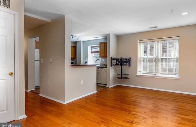 1441 SPRING Road NW Gallery 3