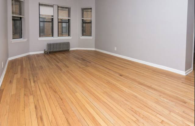 228 North Pine Ave Gallery 1