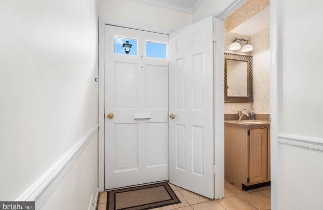 6605 MCLEAN CT Gallery 4