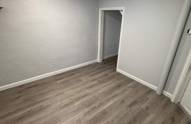 1347 Lillian Avenue Gallery 4
