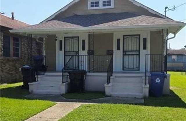 2231 MANDEVILLE Street photos photos
