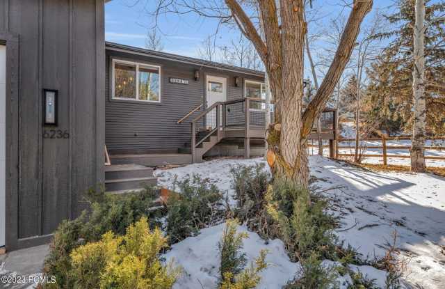 6236 N Countryside Circle Gallery 2