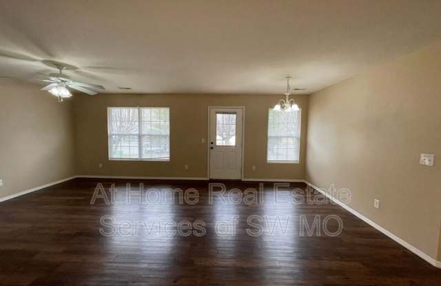 1131 S. Clifton Gallery 2