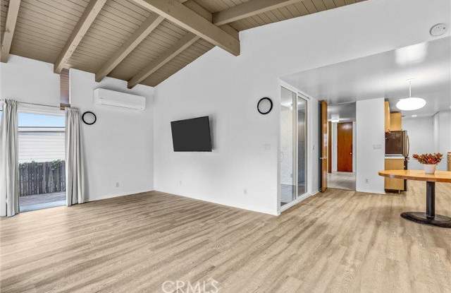 532 14th Street Gallery 4