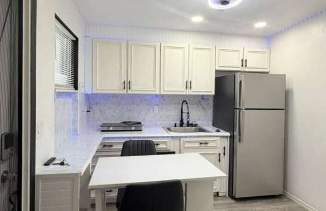 7529 W Comet Avenue Gallery 3