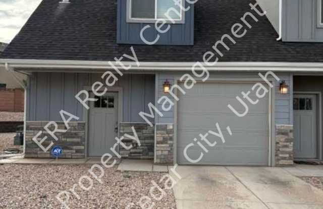 Newer Construction - 2 bedroom - 2.5 Bathroom Gallery 1