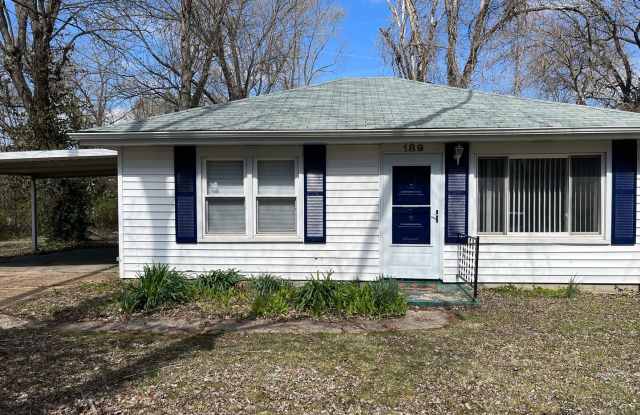 3 Bedroom 1 bath Bungalow - 189 Elbring Drive, Hazelwood, MO 63135