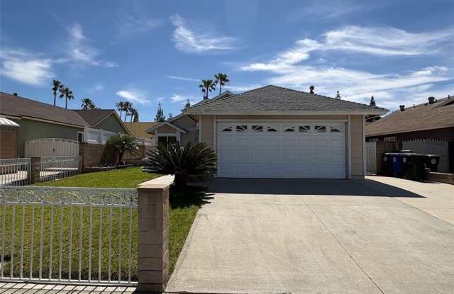 14053 Bluewood photos photos