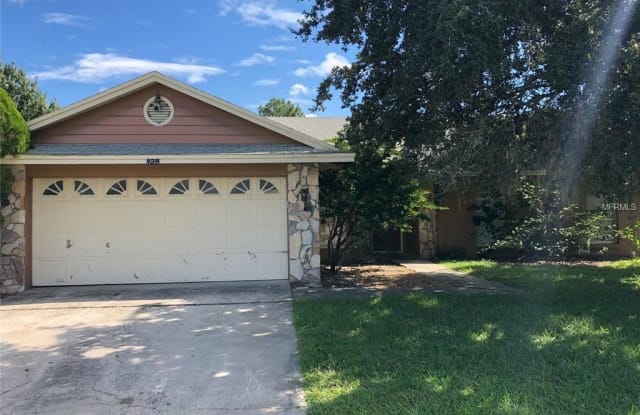 925 DERBYSHIRE DRIVE - 925 Derbyshire Drive, Poinciana, FL 34758