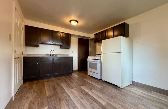 Outstanding 2 Bedroom in Cheswick with Central A/C & Yard! Call Today! photos photos