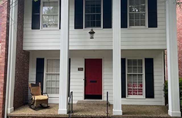Elegant Colonial Style 2 Bedroom 2 and a half Bathroom Townhome in Little Rock - 2805 Foxcroft Road, Little Rock, AR 72227