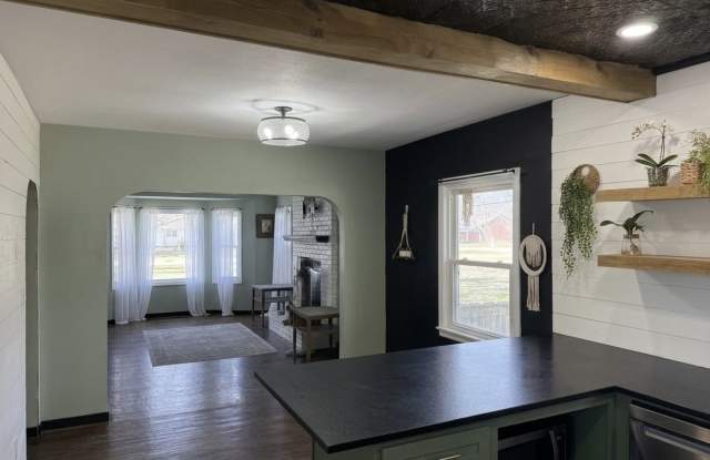 106 South Byron Road photos photos