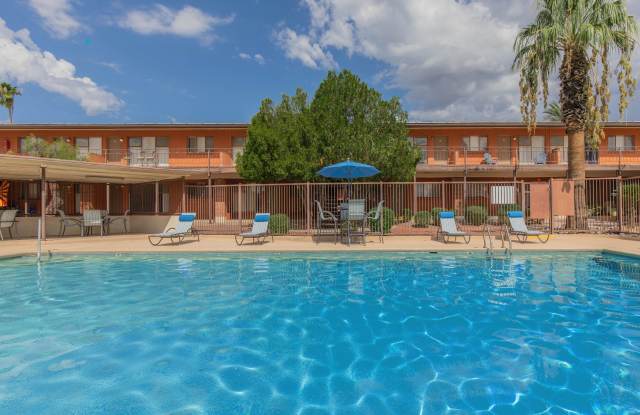 Country Club Apartments photos photos