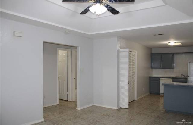 2201 Kimberly Lane Gallery 3