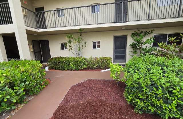 7960 NW 50th St photos photos