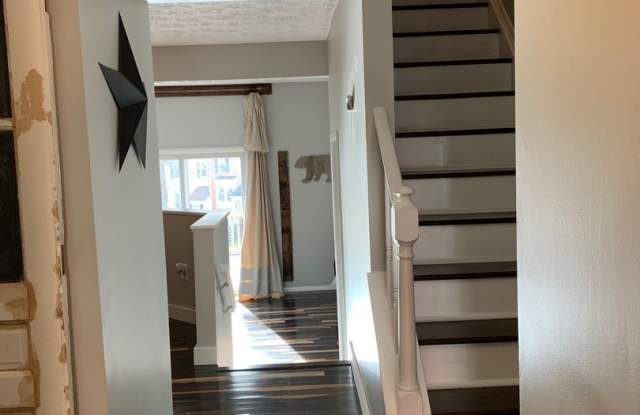 8304 Sperry Ct Gallery 4
