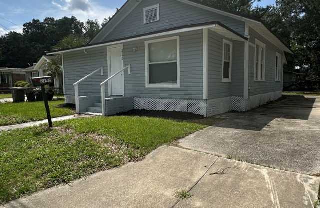 Renovated 3 bed 2 bath! photos photos