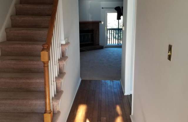 104 CONWAY COURT Gallery 2