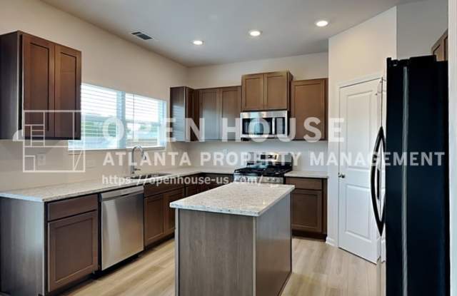 769 Oakmont Trace Gallery 4
