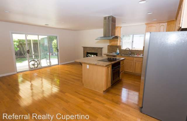 1022 Persimmon Avenue Gallery 3