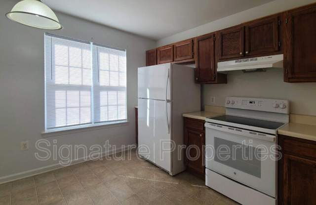 207 Heritage Commons Dr Gallery 2
