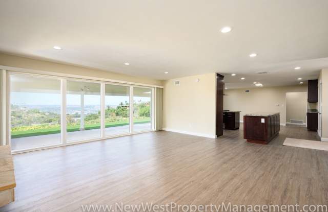 Spacious College View Estates 3 Bedroom, Available Now! Gallery 4
