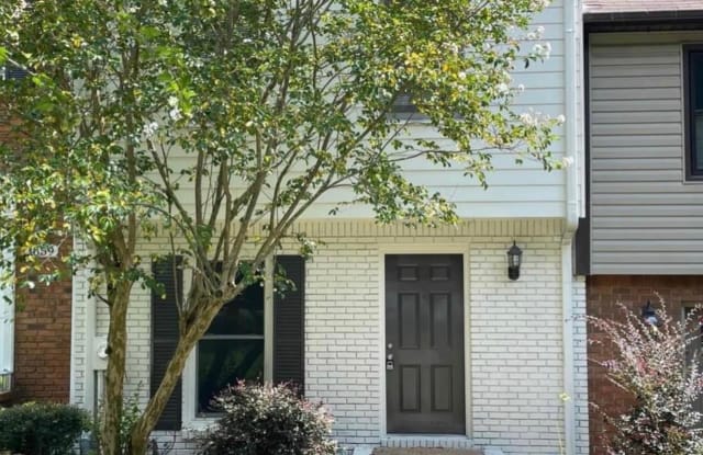 1657 ASHWOOD LANE - 1657 Ashwood Lane, Homewood, AL 35209