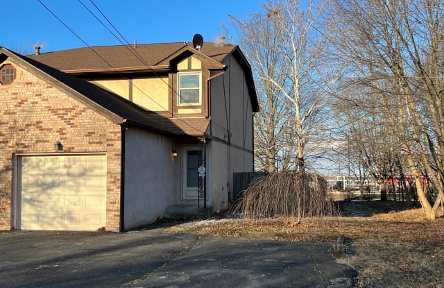 1157 Manor Dr - 1157 Manor Drive, Columbus, OH 43232