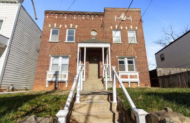 1414 V STREET SE - 1414 v Street Southeast, Washington, DC 20020