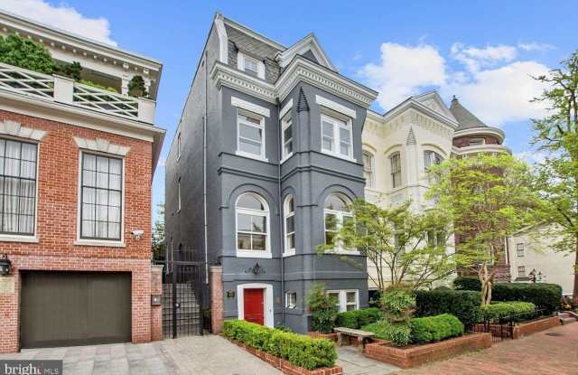 3252 N Street NW photos photos