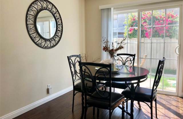 65 Streamwood Gallery 3