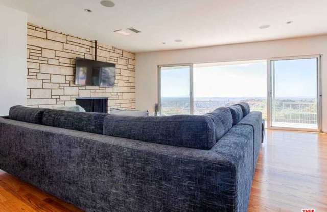 7126 MACAPA Drive Gallery 3