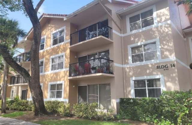 8741 Wiles Rd photos photos