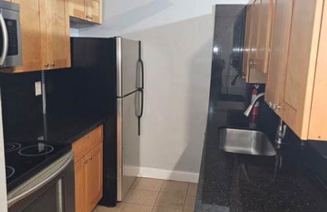 4552 NW 185TH Street, Miami Gardens, FL 33055 Gallery 1