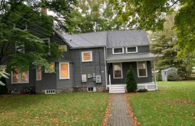 68 Green Street - 68 Green Street, Watertown Town, MA 02472