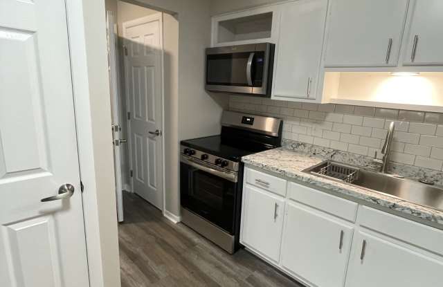 27796 Oregon Rd, Apt 13 Gallery 3
