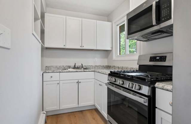 *OPEN HOUSE THIS THURSDAY 8/14 AT 5PM!* Gorgeous 3 bedroom home in Penn Hills available now! photos photos