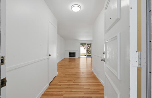2523 Mandan Court Gallery 4