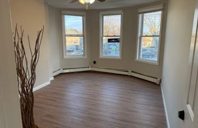85 Holsman St photos photos
