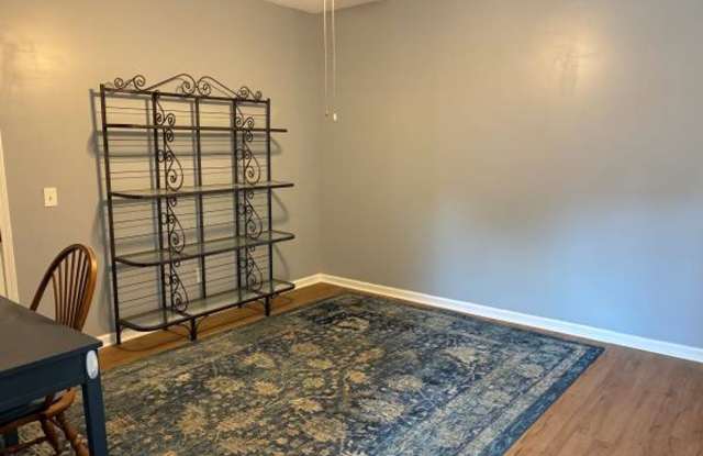 Charming 1-bedroom, 1-bath apartment in Wilmington, NC offering convenient living with UTILITIES INCLUDED Gallery 3