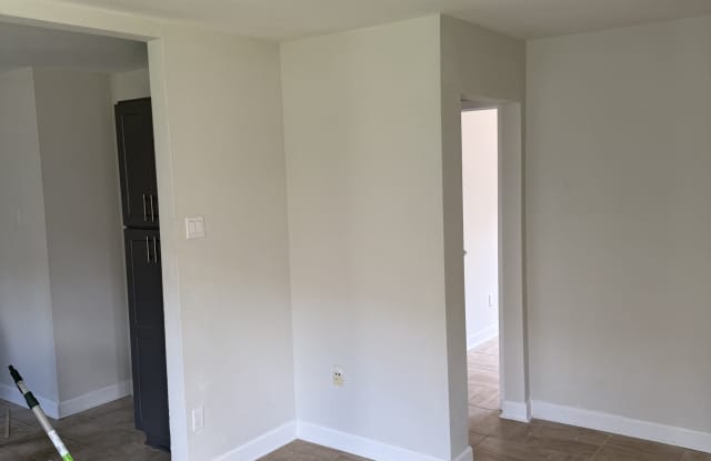 3316 Laplace Street Gallery 4