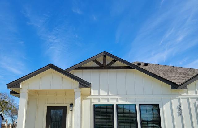 628 Pullen St photos photos