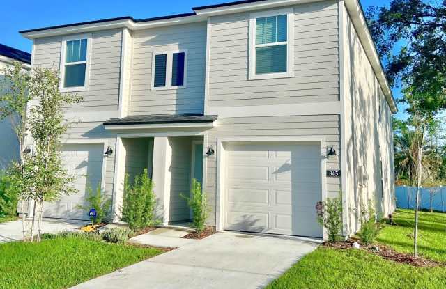 Nearly new townhome 3/2.5 photos photos